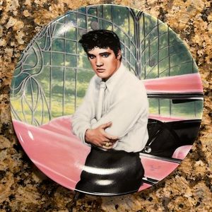 Vintage Collectible Plate 1988 Plate 1 “Elvis at the Gates of Graceland”